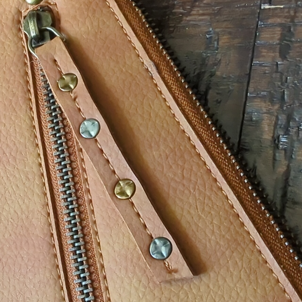 FREE PEOPLE I Cognac Brown Vegan Faux Leather Zippered Wallet Wristlet Purse - Picture 5 of 12